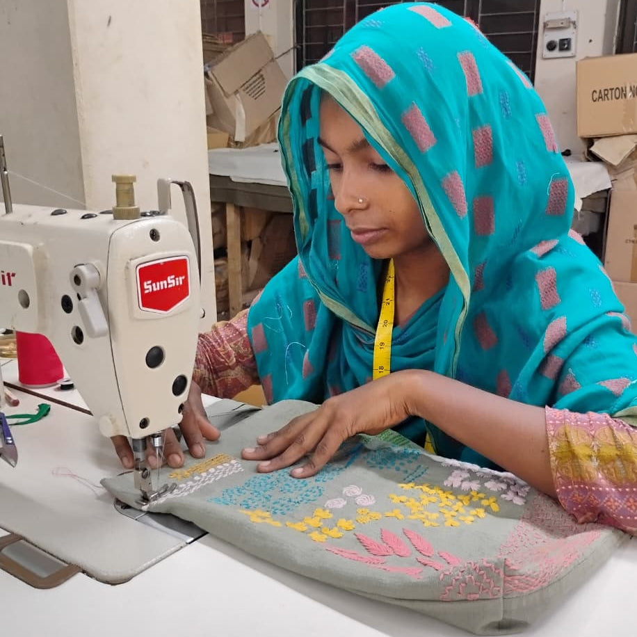 Rural Threads Tote Bag - Olive