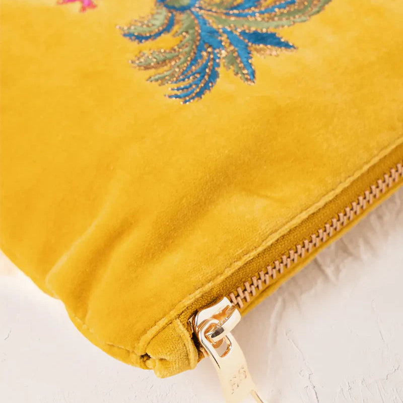 Wild Giraffe Palm Mini Pouch - Yellow