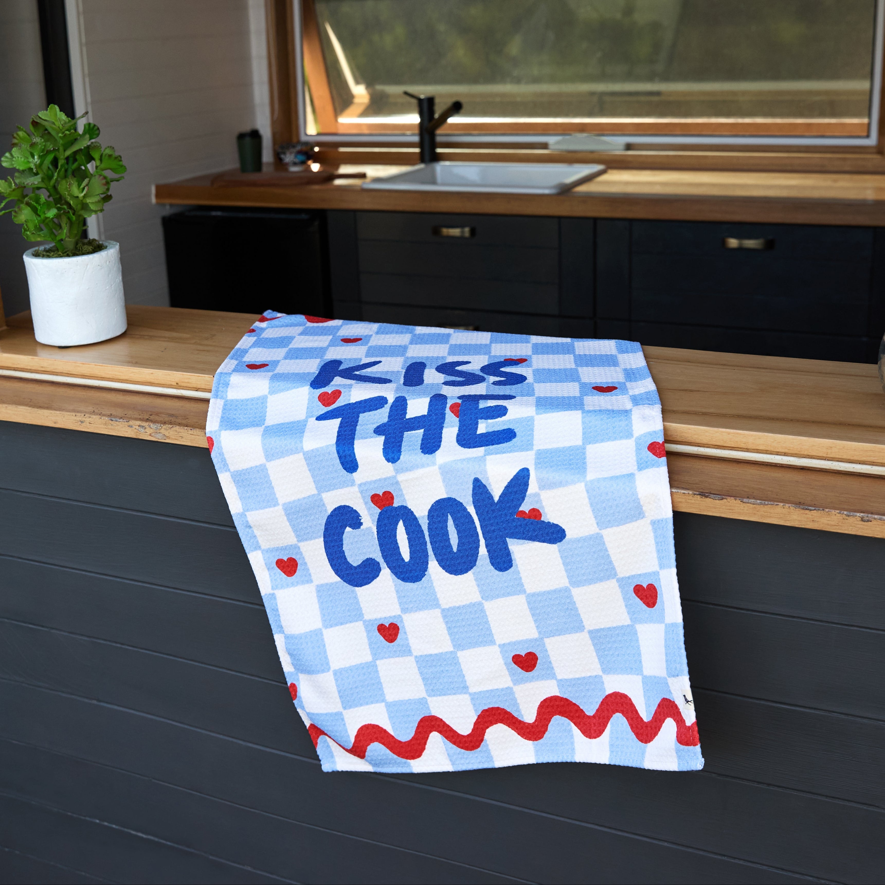 Dock & Bay Tea Towel - Kiss the Cook