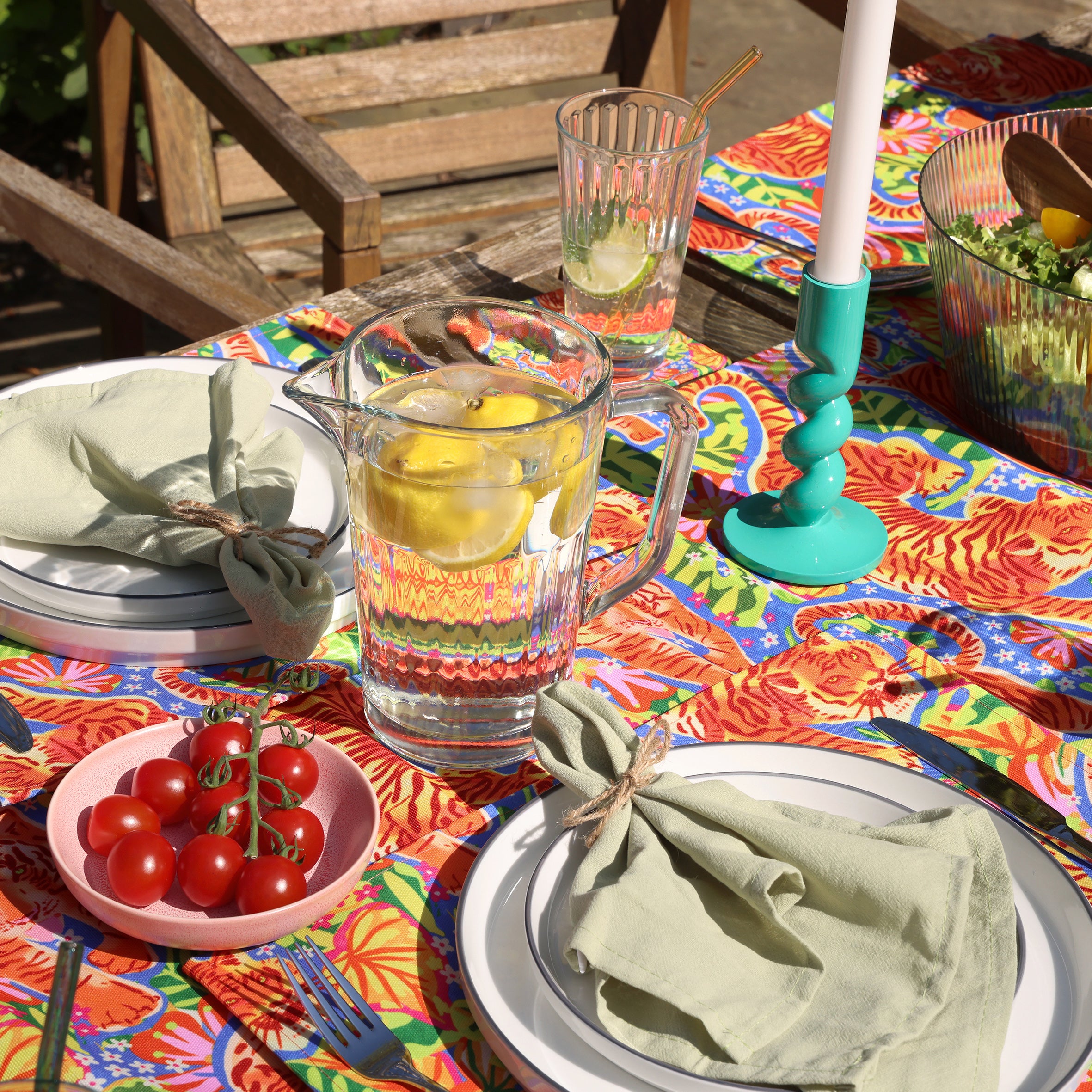 WWF Jungle Roar Table Runner
