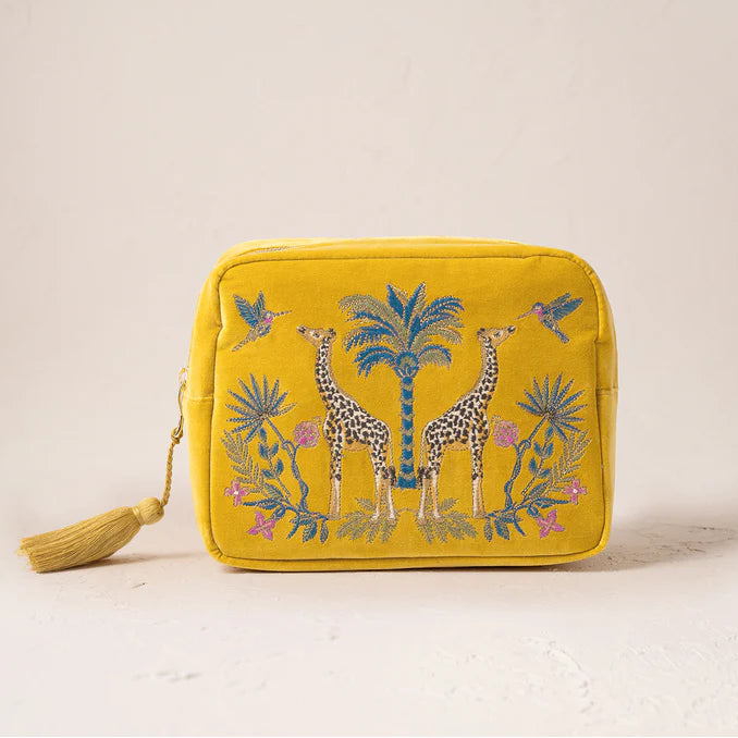 Wild Giraffe Palm Washbag - Yellow