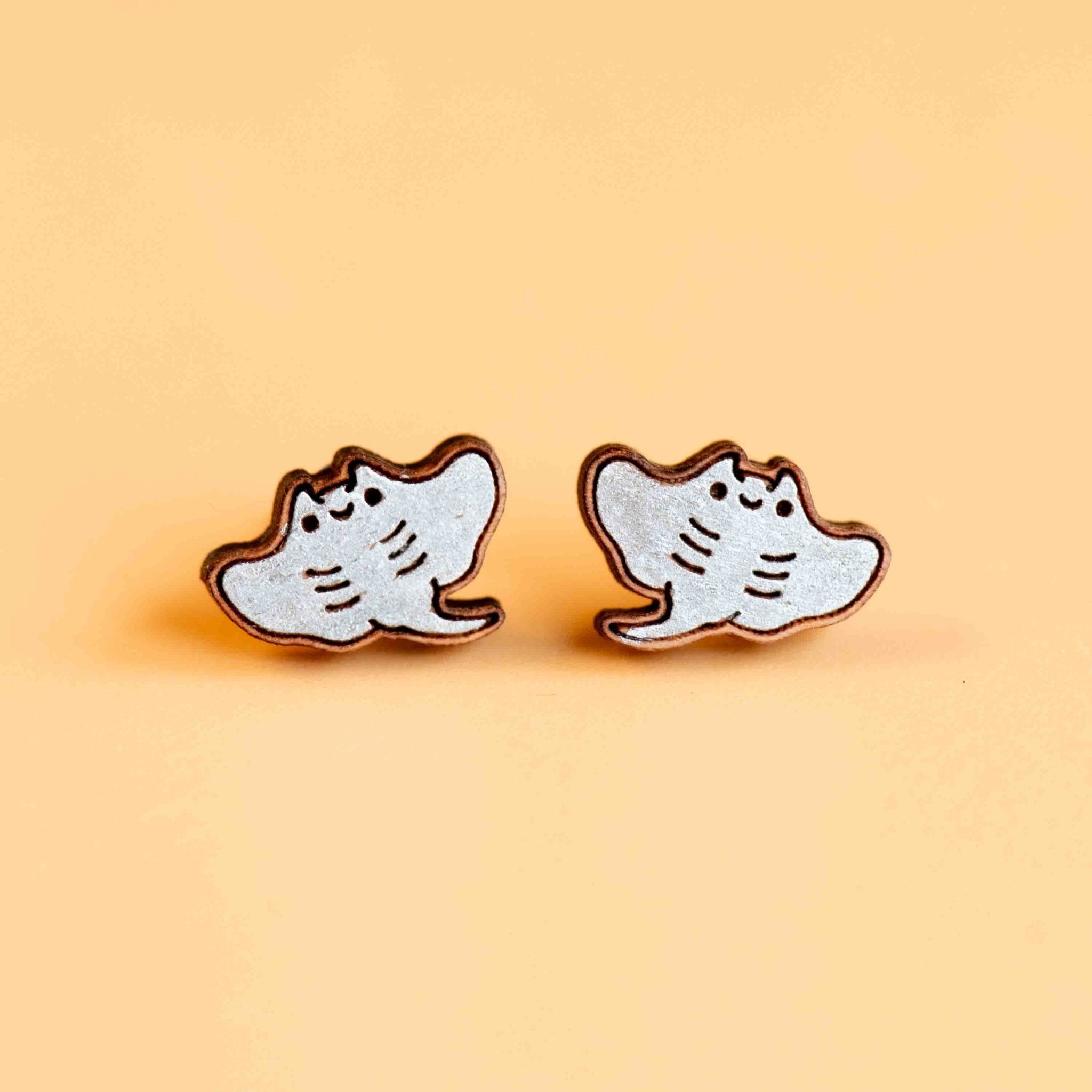 Hand-painted Wooden Earrings - Manta Ray