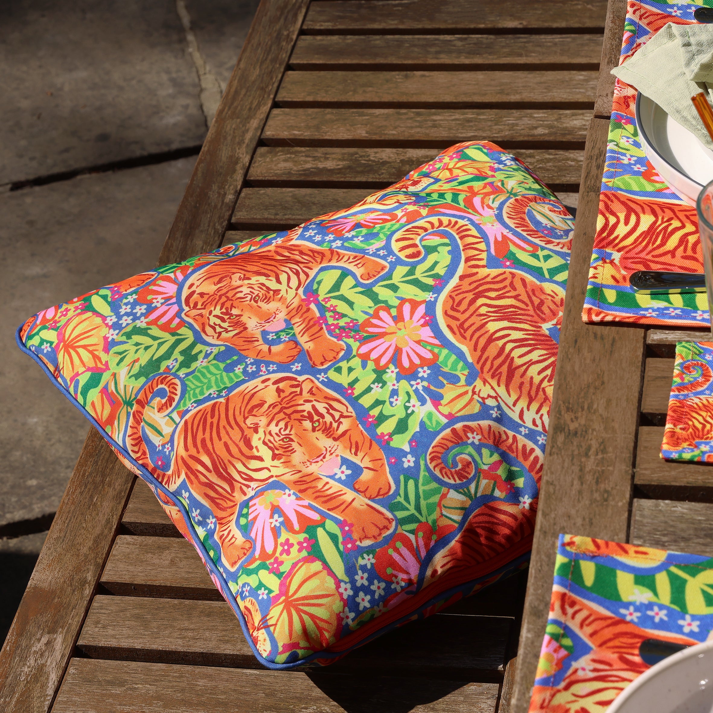 WWF Jungle Roar Cushion