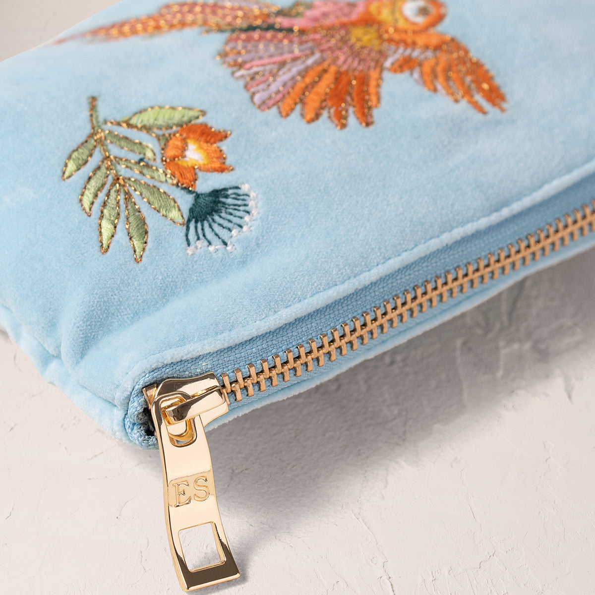 Elizabeth Scarlett Flying Parrots Gift Set