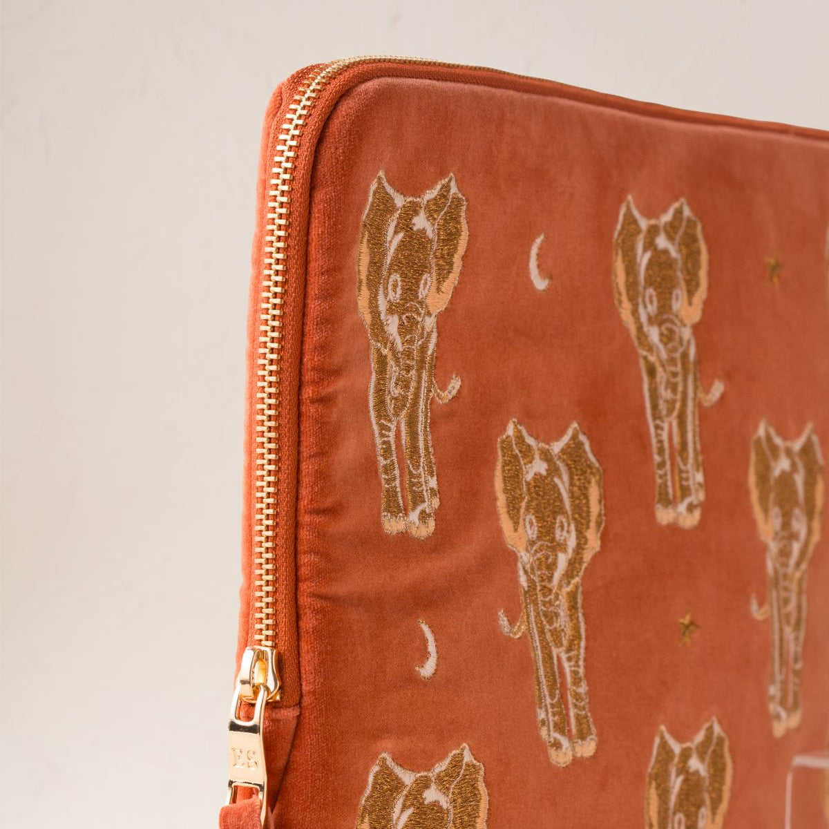 Golden Elephants Laptop Case - Large