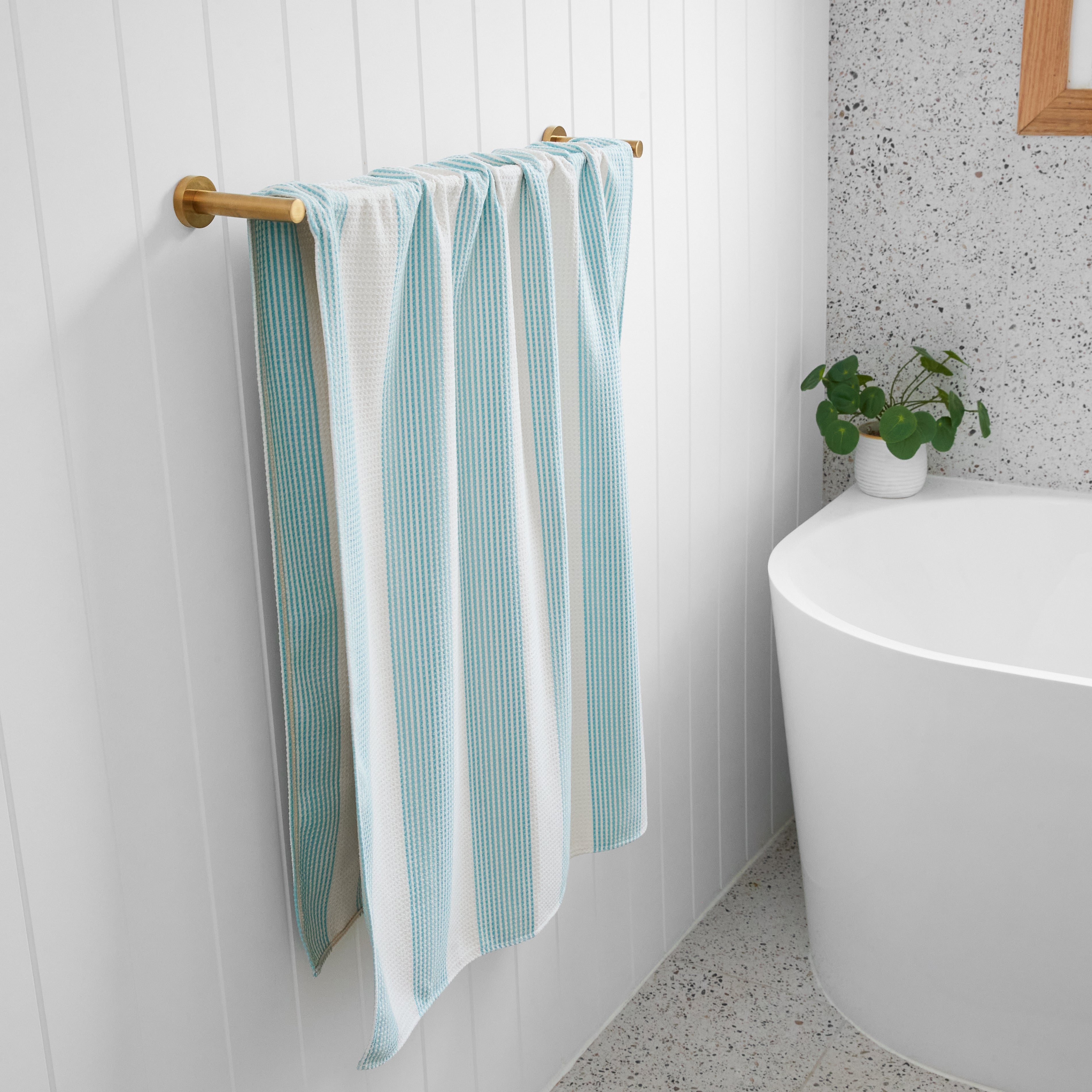 Large Bath Towel - Serene Seafoam