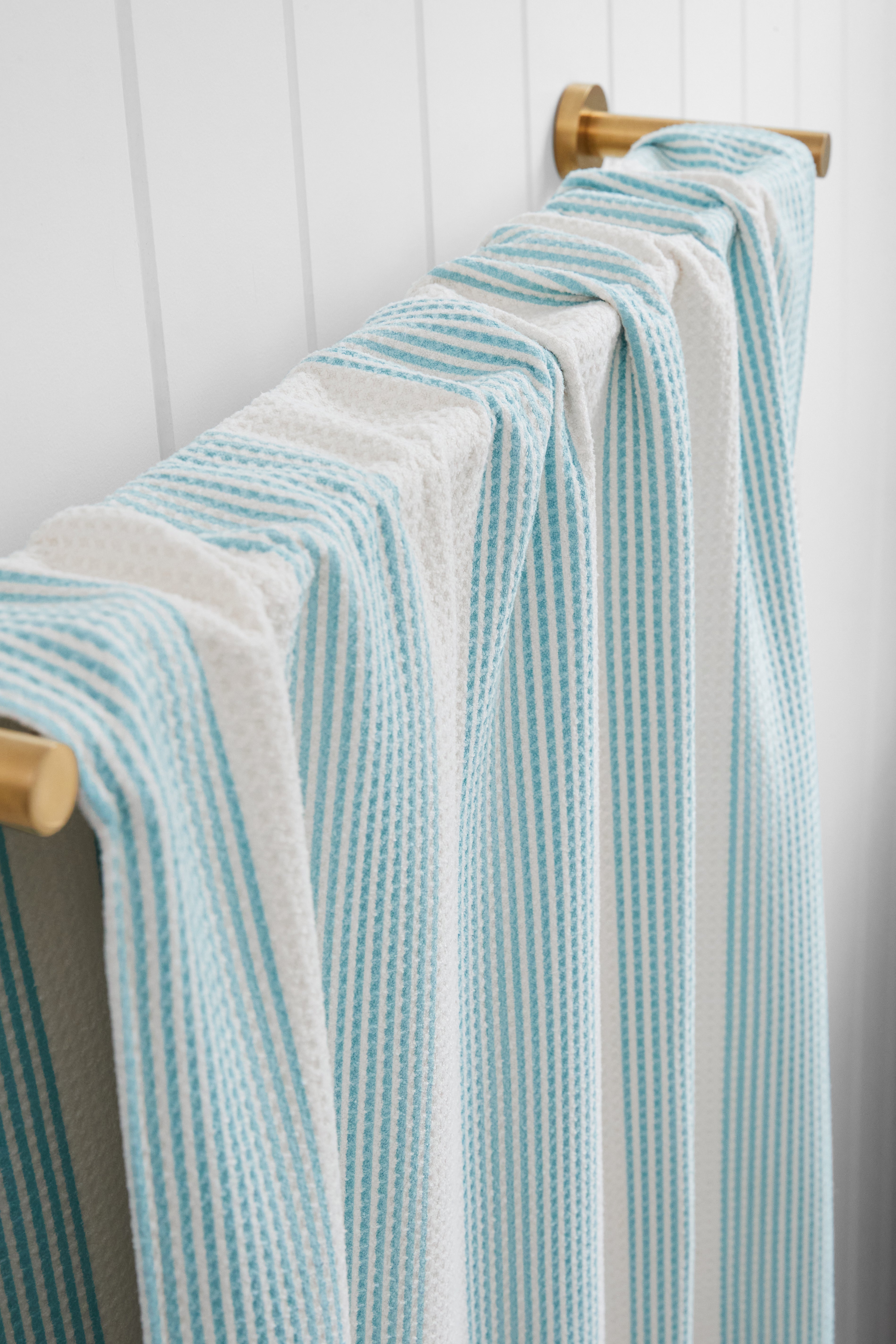 Large Bath Towel - Serene Seafoam