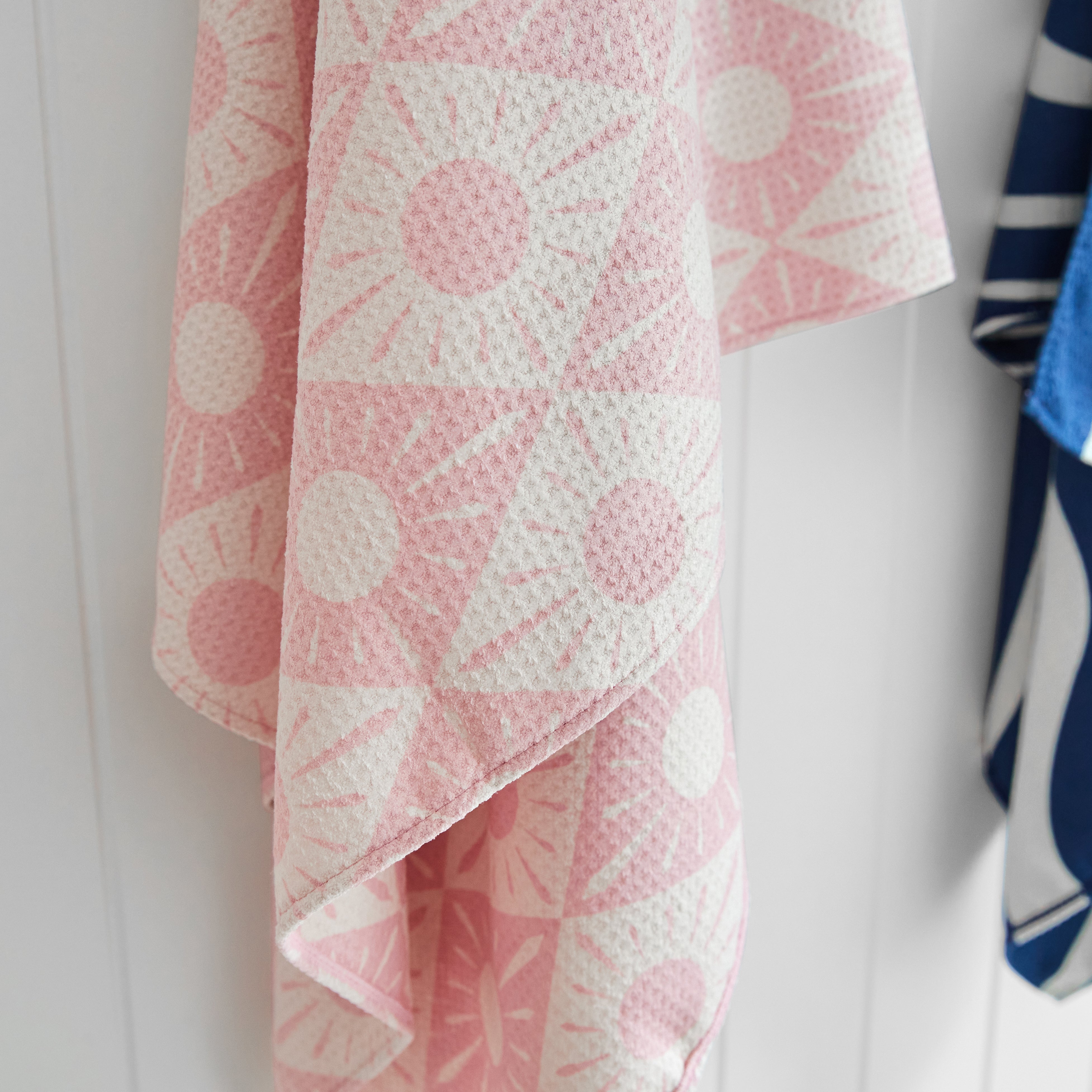 Large Bath Towel - Diamond Pink