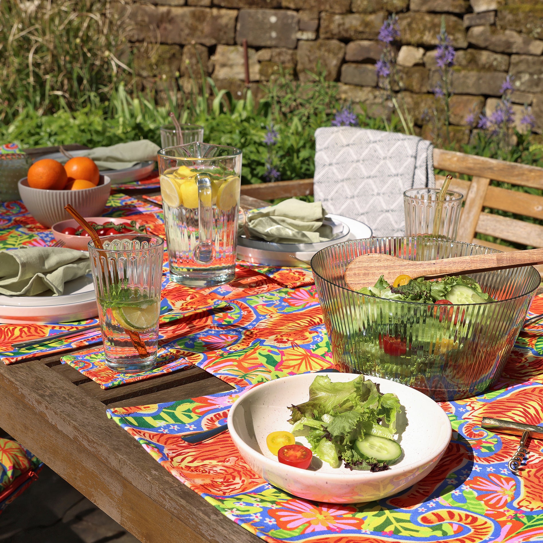 WWF Jungle Roar Table Runner